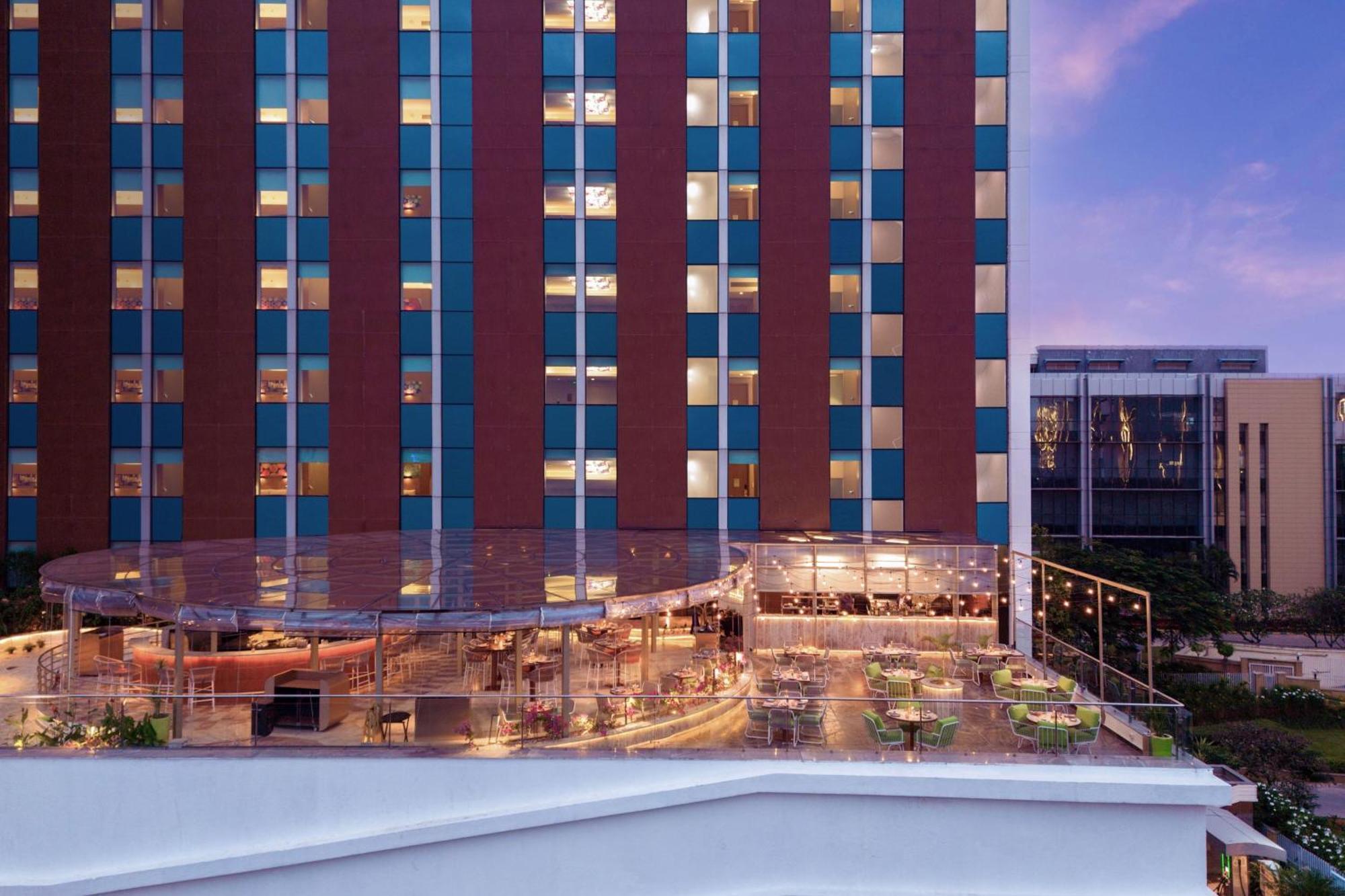 Aloft Bengaluru Outer Ring Road Hotel Buitenkant foto