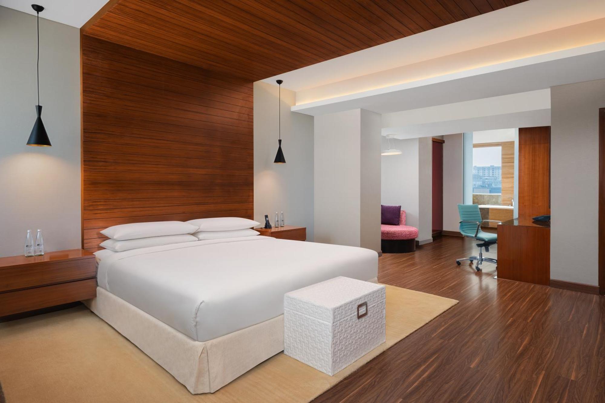 Aloft Bengaluru Outer Ring Road Hotel Buitenkant foto